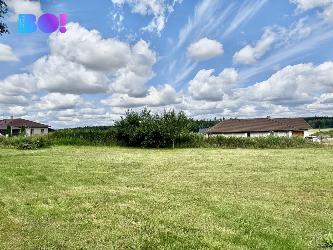 Prodej stavebního pozemku 881 m² – fotografie 2