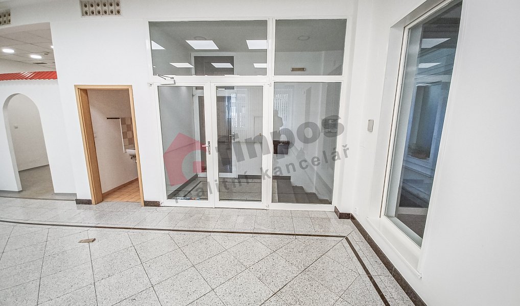 Pronájem obchodních prostor 92 m², Kolín – náhled fotky 6
