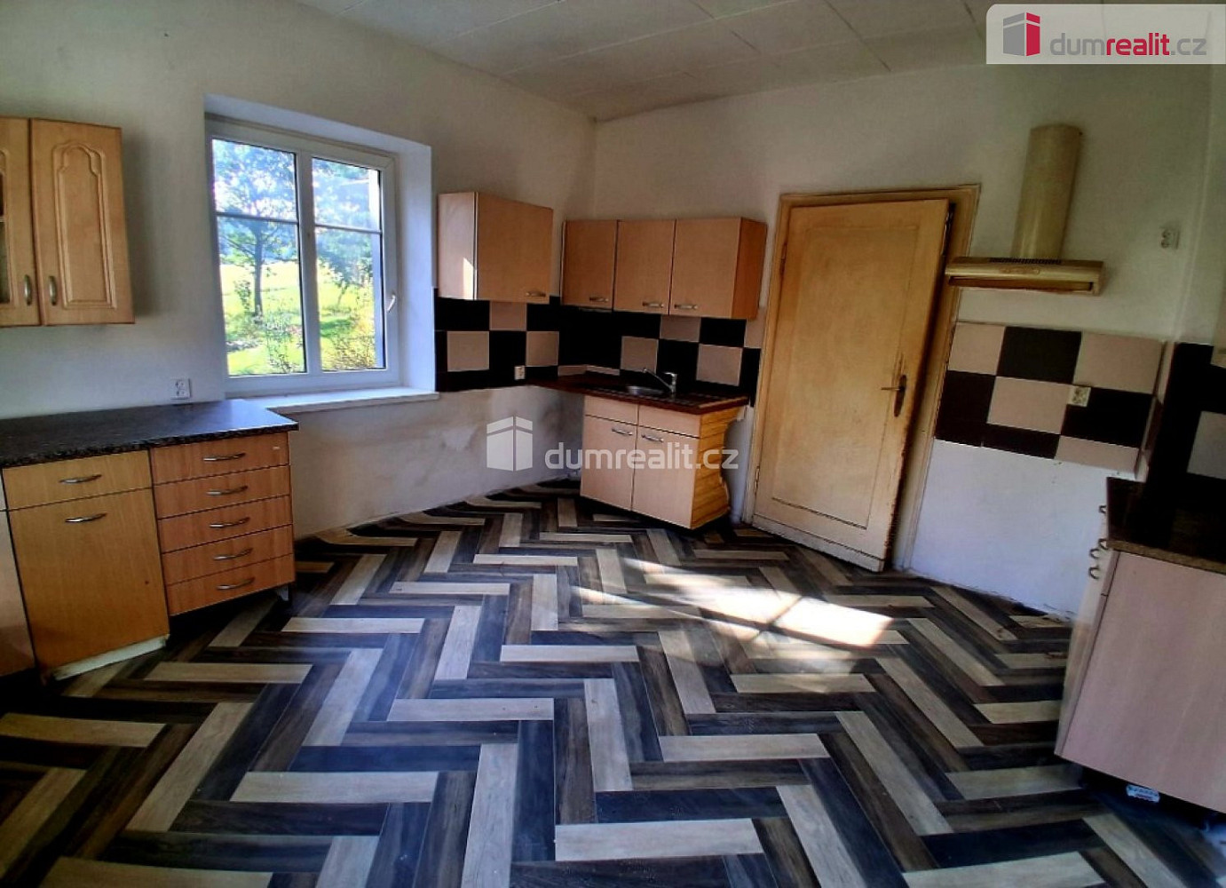 Prodej domu 250 m² s pozemkem 1 900 m² – fotografie 5