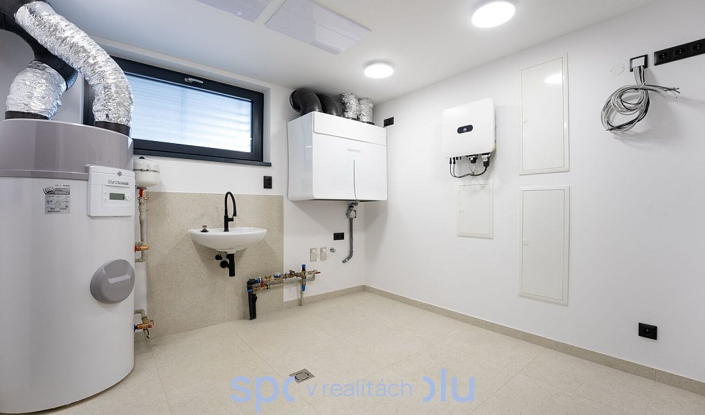 Prodej domu 113 m² s pozemkem 702 m², Zlámanec – náhled fotky 44