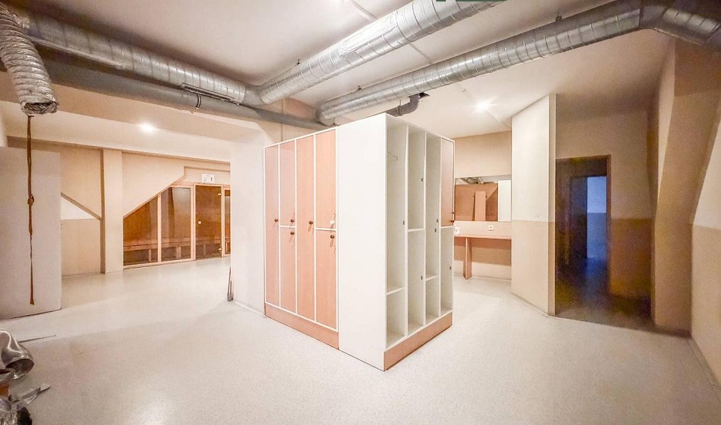 Pronájem obchodních prostor 160 m², Benešov – náhled fotky 3