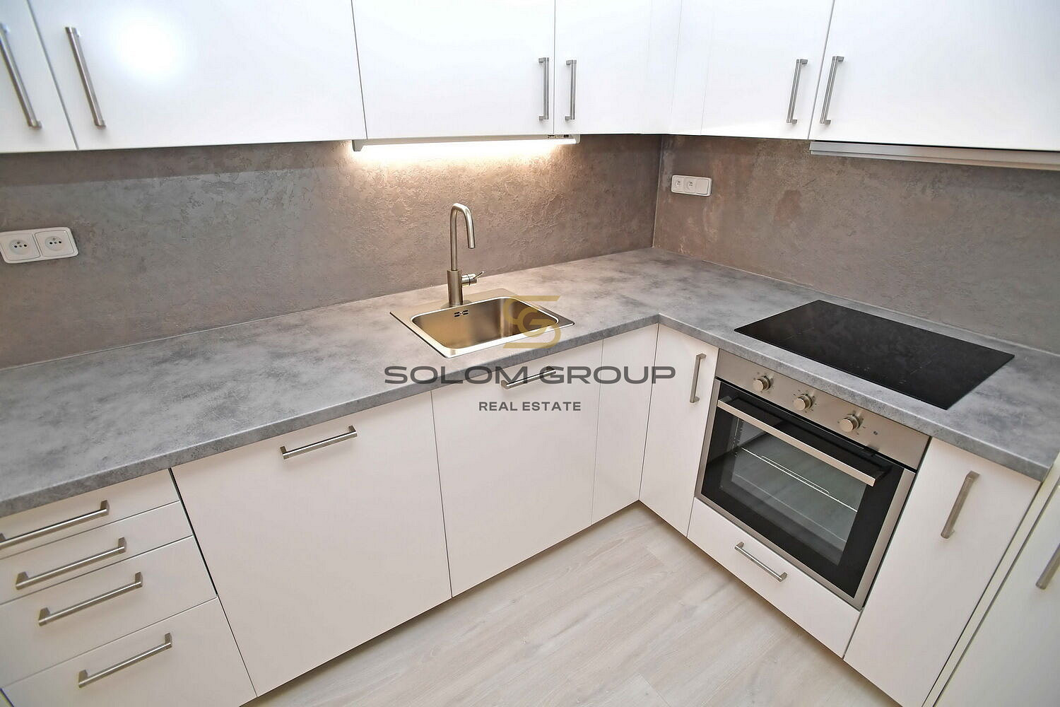 Pronájem bytu 2+kk 51 m² – fotografie 2