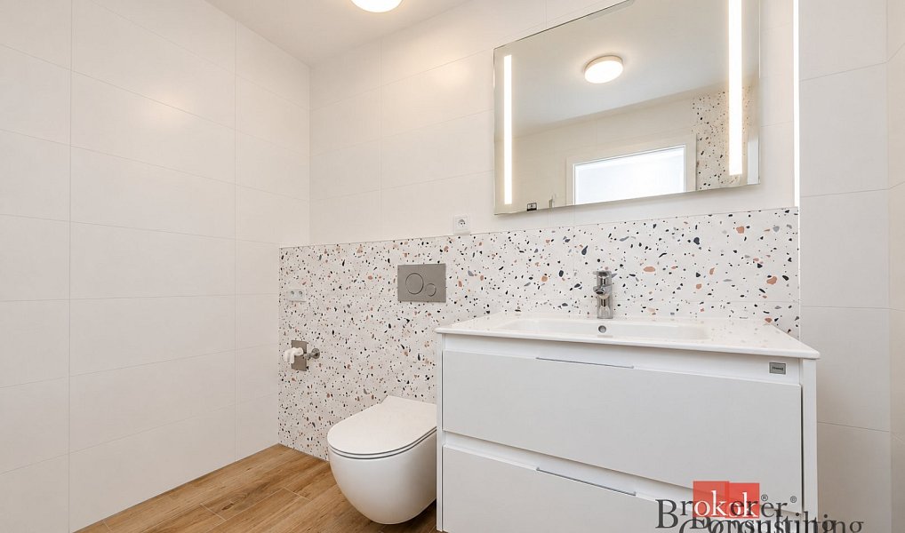 Pronájem bytu 1+kk 30 m², Plzeň – náhled fotky 9