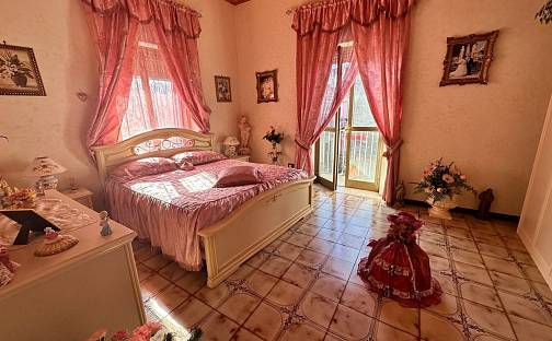 Prodej domu 112 m² s pozemkem 112 m², Barcellona Pozzo di Gotto, region Sicílie, Itálie