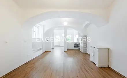 Pronájem bytu 1+kk 50 m², Pod Vyšehradem, Praha 4 - Podolí