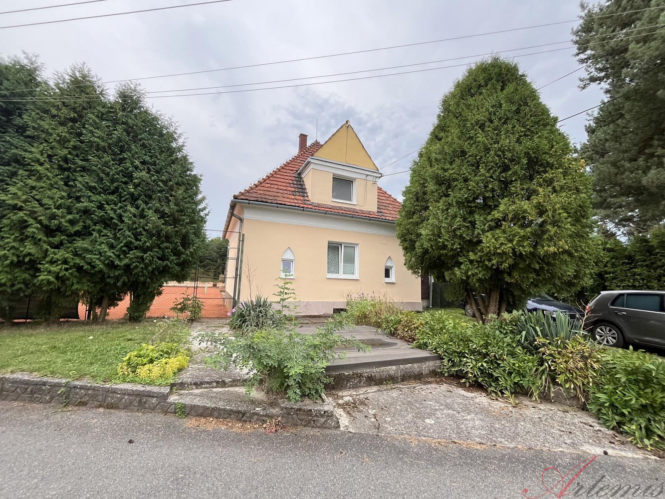 Prodej domu 105 m² s pozemkem 2 032 m²