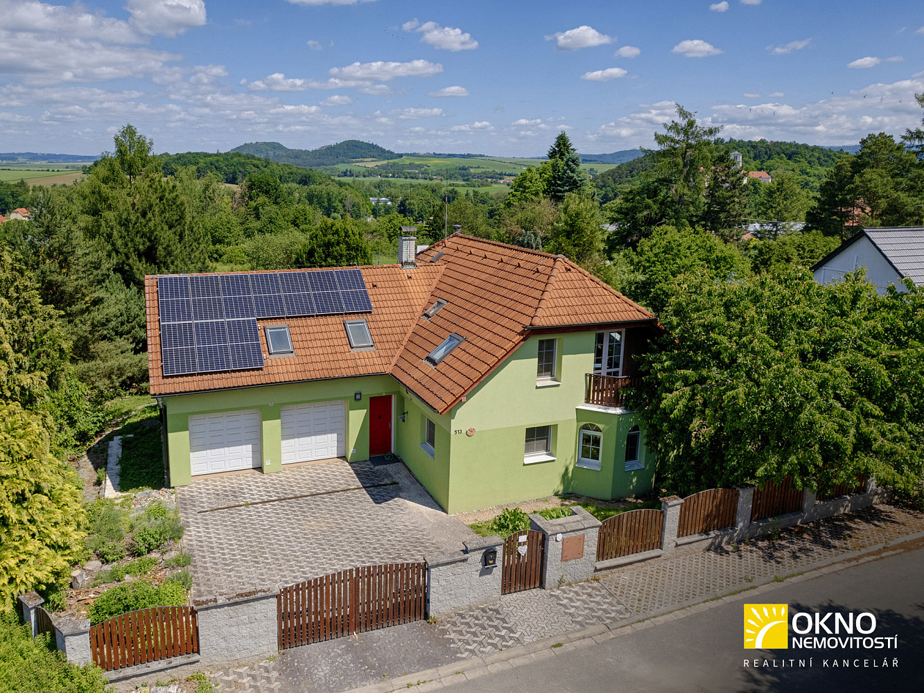 Prodej domu 240 m² s pozemkem 1 065 m²