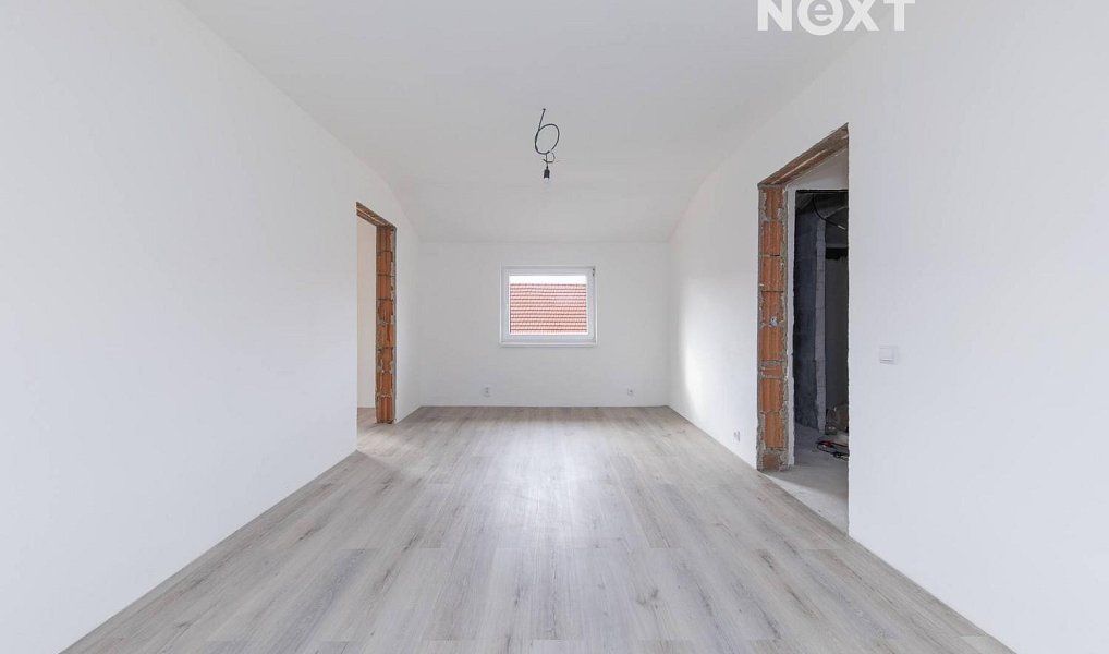 Prodej domu 255 m² s pozemkem 1 620 m², Šumice – náhled fotky 24