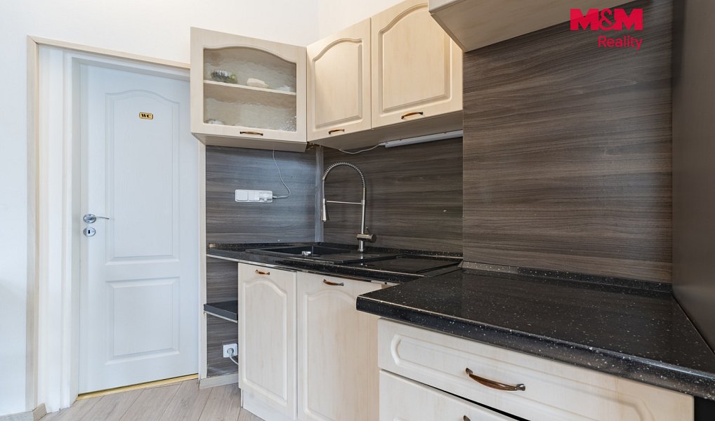 Prodej nájemního domu, činžáku 340 m², Karlovy Vary – náhled fotky 7