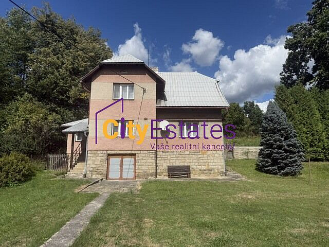 Pronájem domu 140 m² s pozemkem 118 m²
