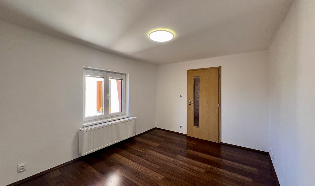 Pronájem bytu 3+1 73 m², Všetaty – náhled fotky 6