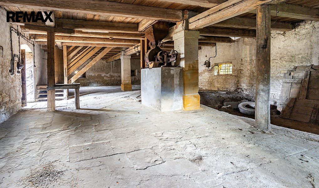 Prodej zemědělského objektu 2 500 m², Počedělice – náhled fotky 12