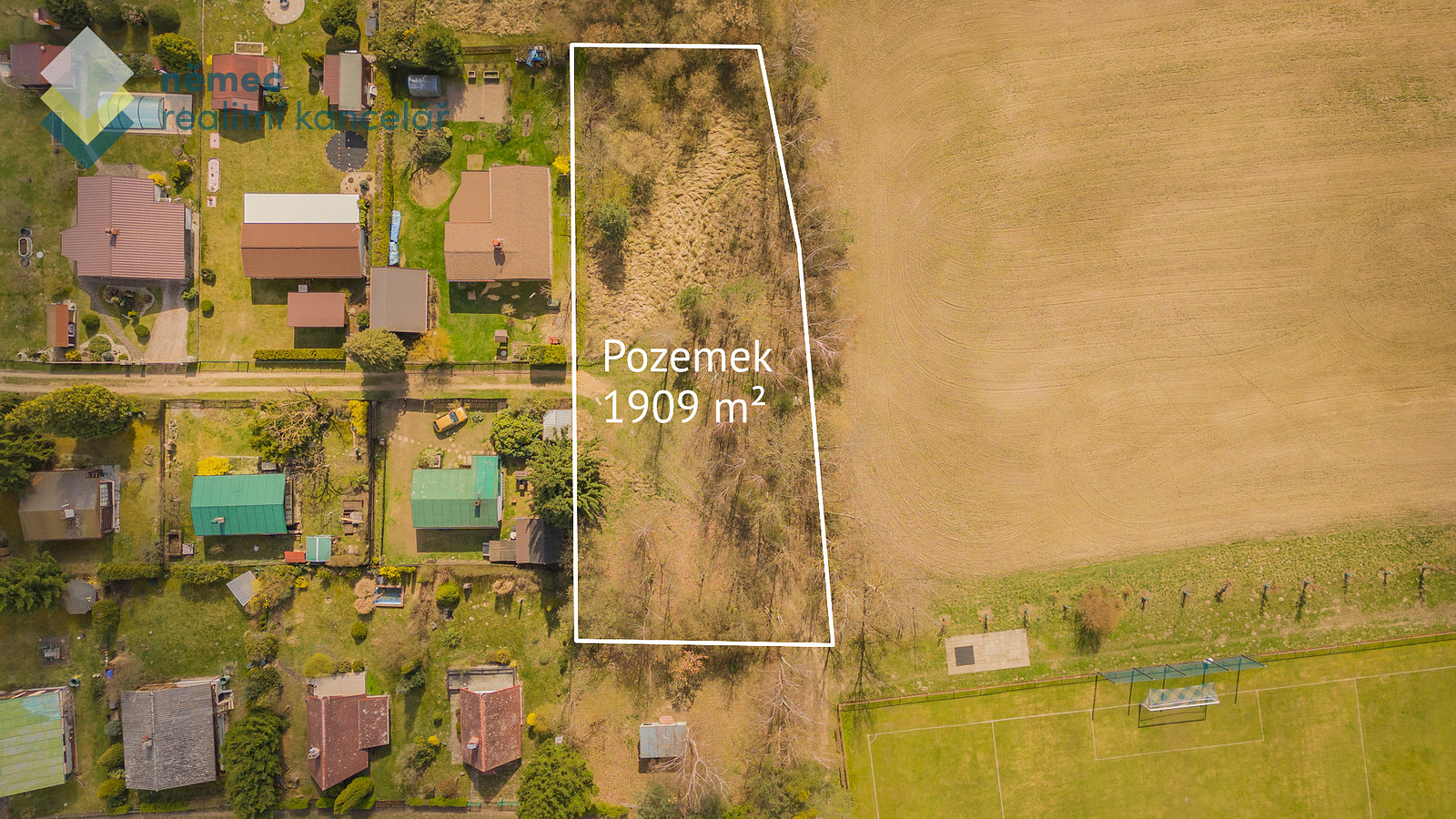 Prodej stavebního pozemku 1 909 m²