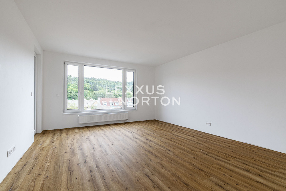 Prodej bytu 2+kk 54 m² — photo 2
