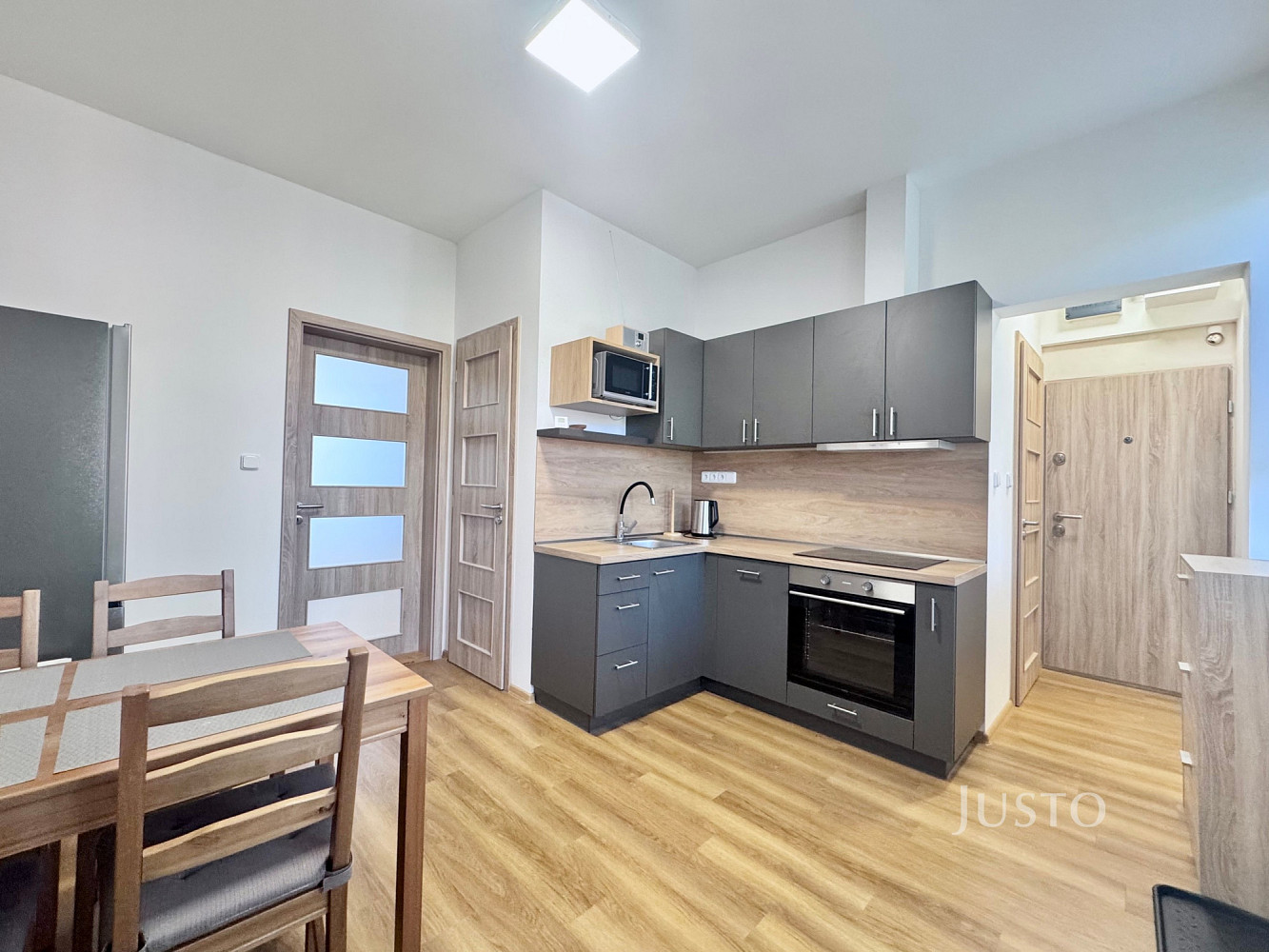 Pronájem bytu 2+1 47 m² – fotografie 2