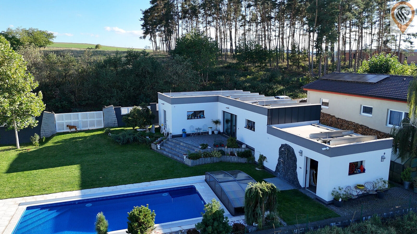 Prodej domu 256 m² s pozemkem 1 327 m² – fotografie 2