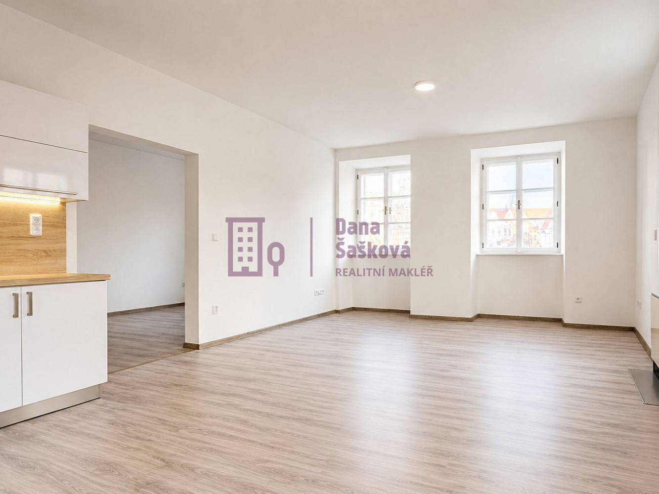 Pronájem bytu 2+kk 72 m² – fotografie 2