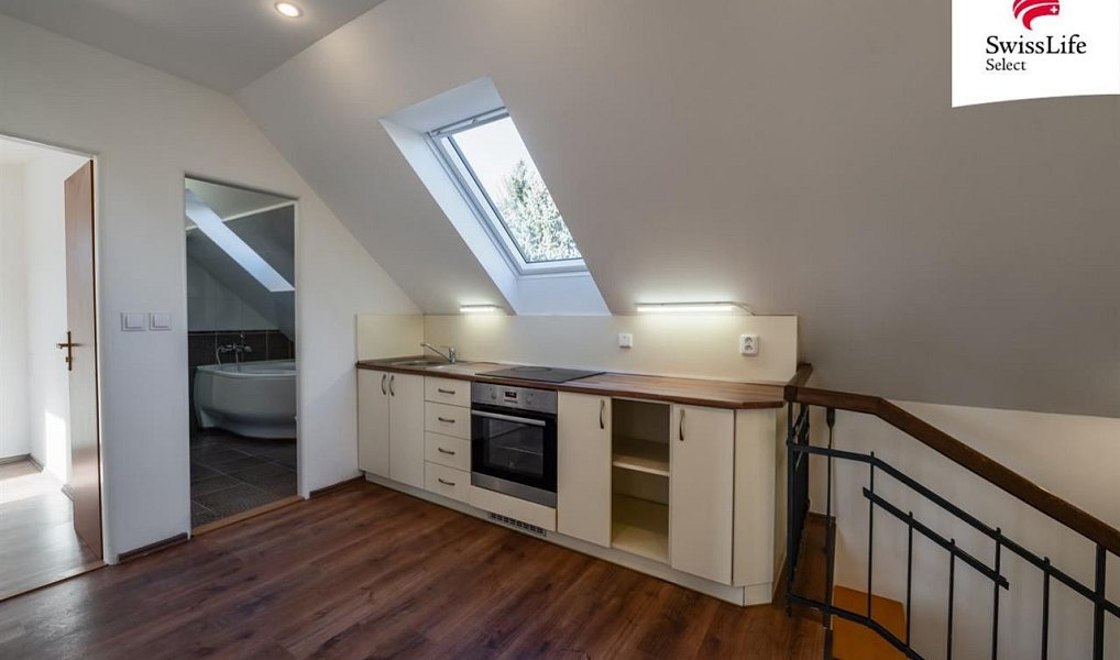 Prodej domu 196 m² s pozemkem 462 m², Praha – náhled fotky 6