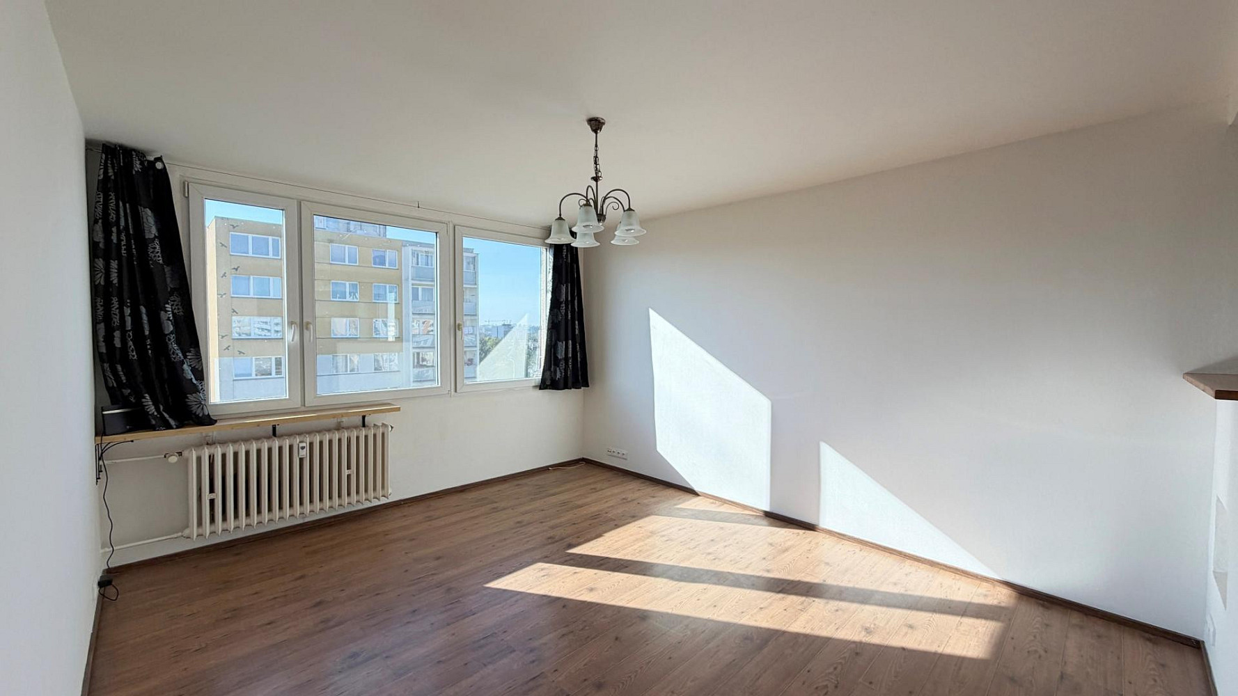 Pronájem bytu 3+kk 55 m² – fotografie 2