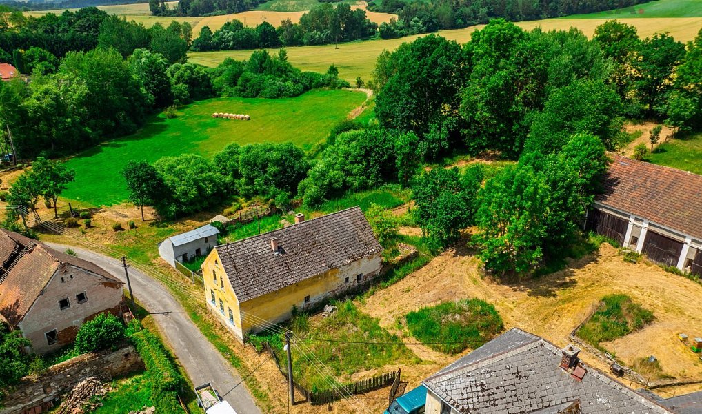Prodej domu 150 m² s pozemkem 2 979 m², Hostouň – náhled fotky 3