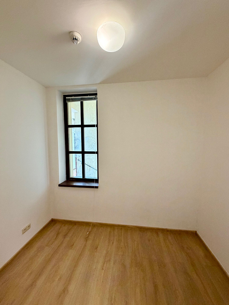 Prodej kanceláře 7 m² – fotografie 2