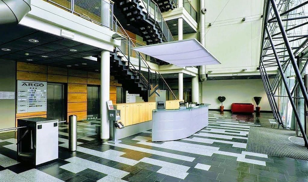 Pronájem kanceláře 2 200 m², Praha – náhled fotky 4
