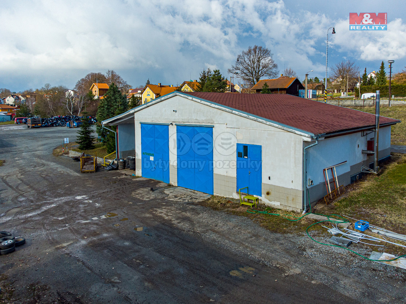 Pronájem obchodních prostor 421 m²