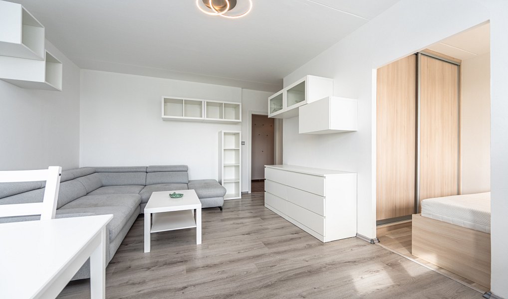 Pronájem bytu 3+1 71 m², Praha – náhled fotky 3