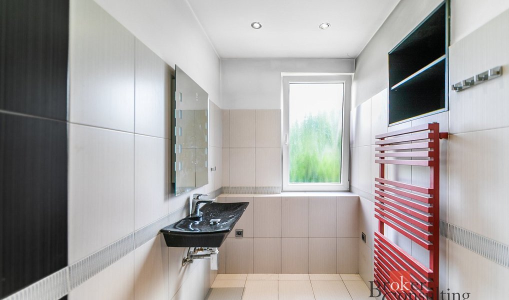 Prodej domu 263 m² s pozemkem 895 m², Mirošov – náhled fotky 8