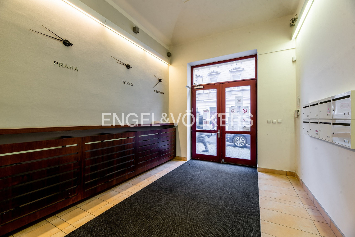 Pronájem kanceláře 132 m² – pohled 2