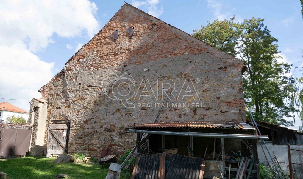 Prodej domu 200 m² s pozemkem 1 769 m², Zápy – náhled fotky 11