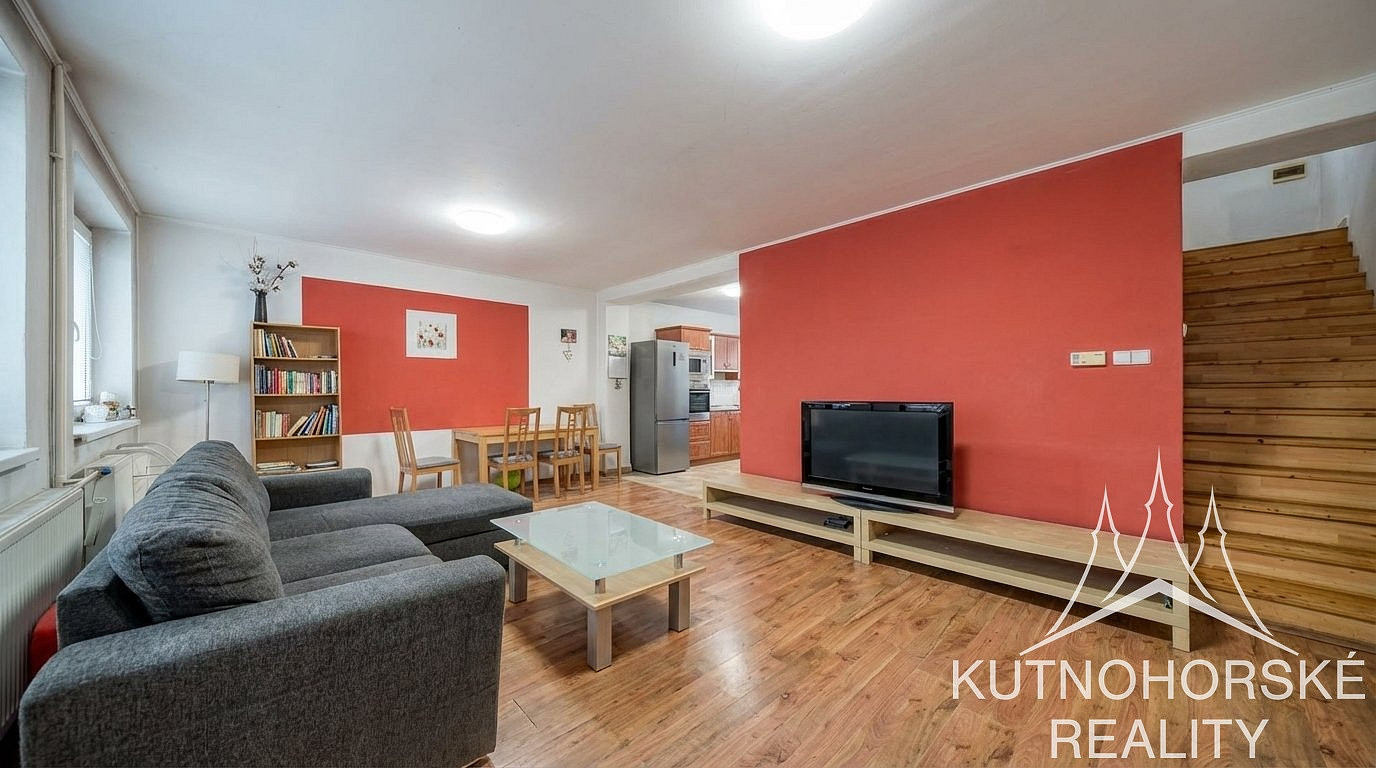 Prodej domu 148 m² s pozemkem 212 m² – fotografie 2