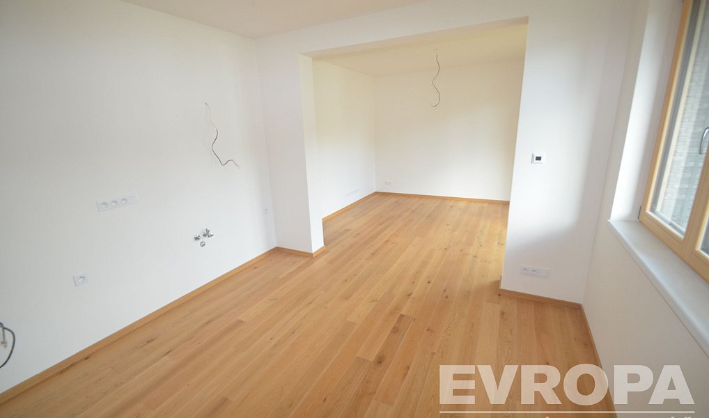 Prodej bytu 3+kk 70 m², Křečovice – náhled fotky 9