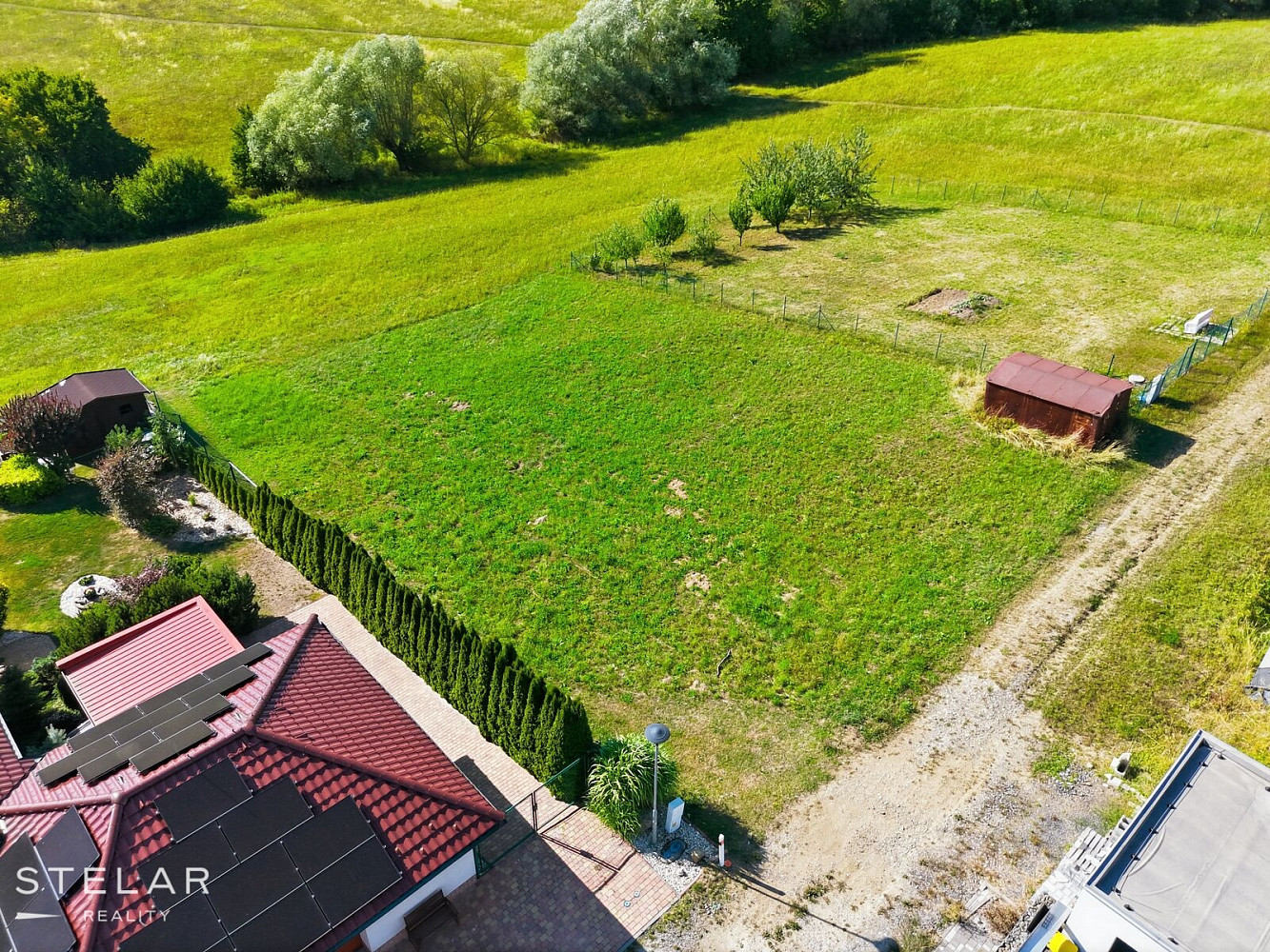 Prodej stavebního pozemku 1 200 m²