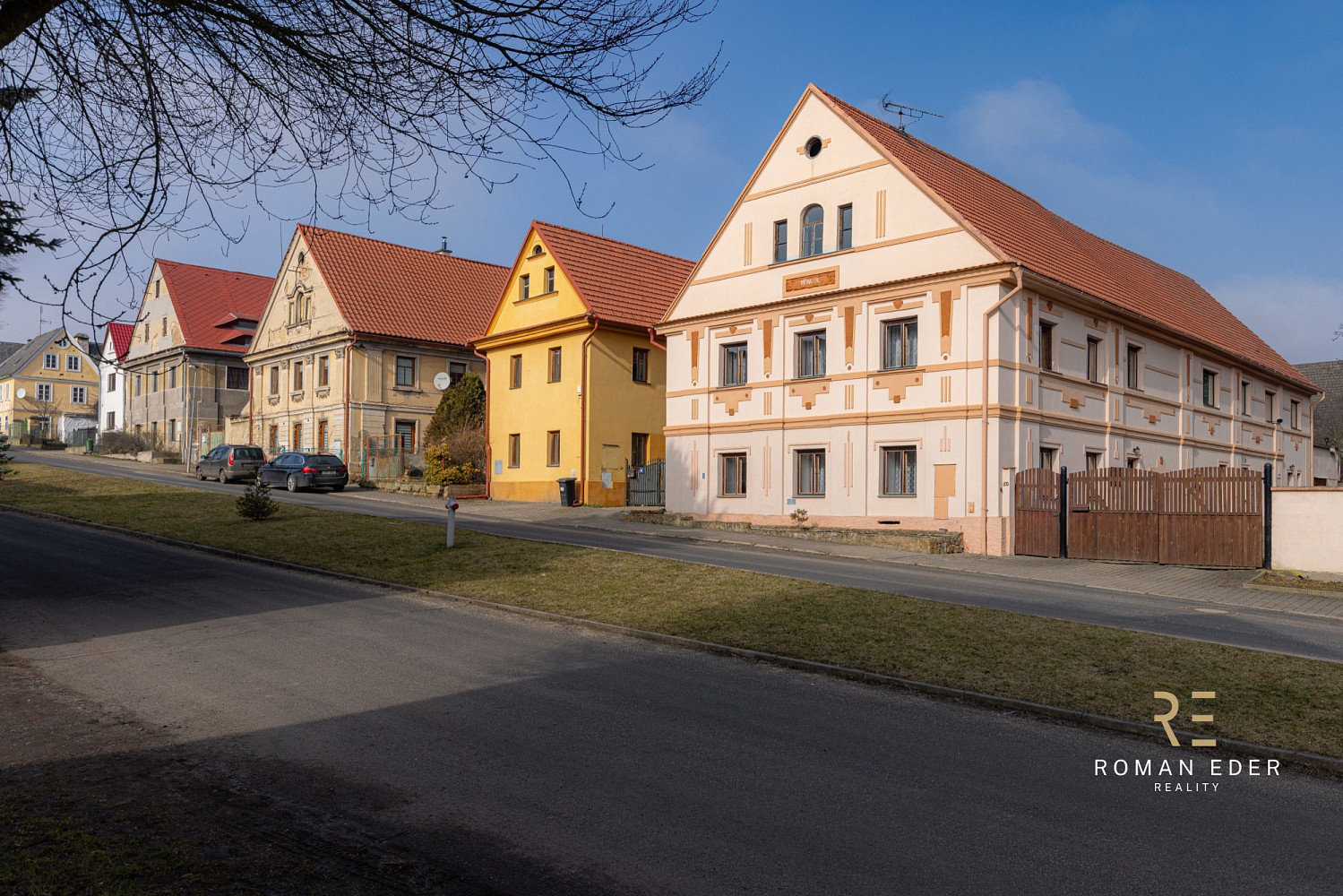 Prodej domu 495 m² s pozemkem 4 885 m² — photo 2