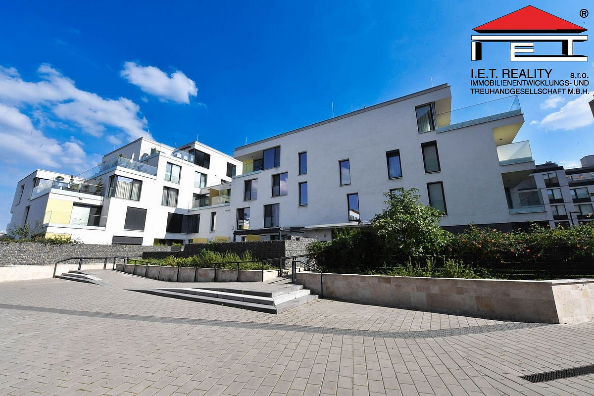 Pronájem bytu 4+kk 111 m²