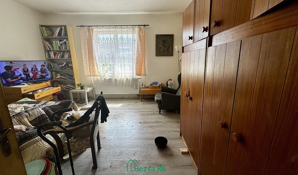 Prodej domu 250 m² s pozemkem 843 m², Nučice – náhled fotky 42