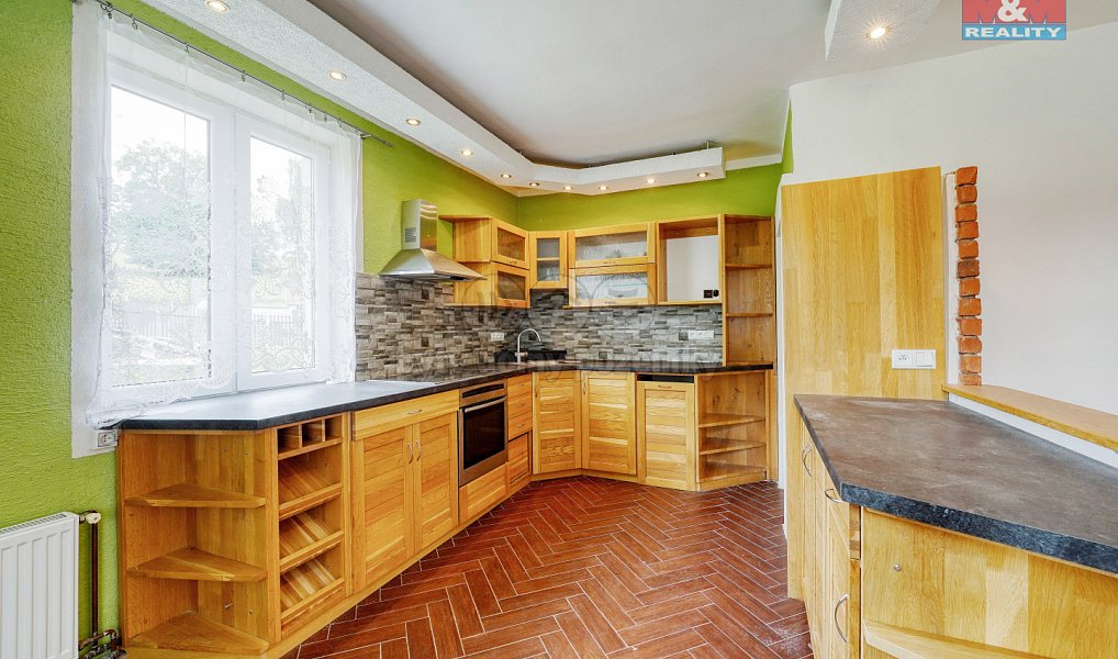 Prodej domu 203 m² s pozemkem 1 307 m², Mrákov – náhled fotky 4