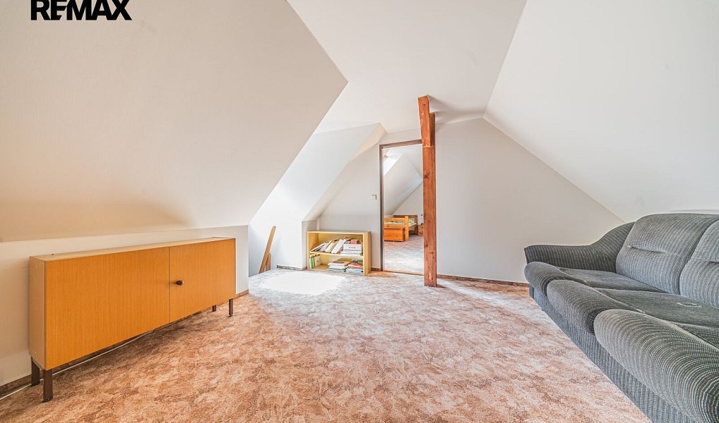 Prodej domu 363 m² s pozemkem 1 345 m², Kamýk nad Vltavou – náhled fotky 16