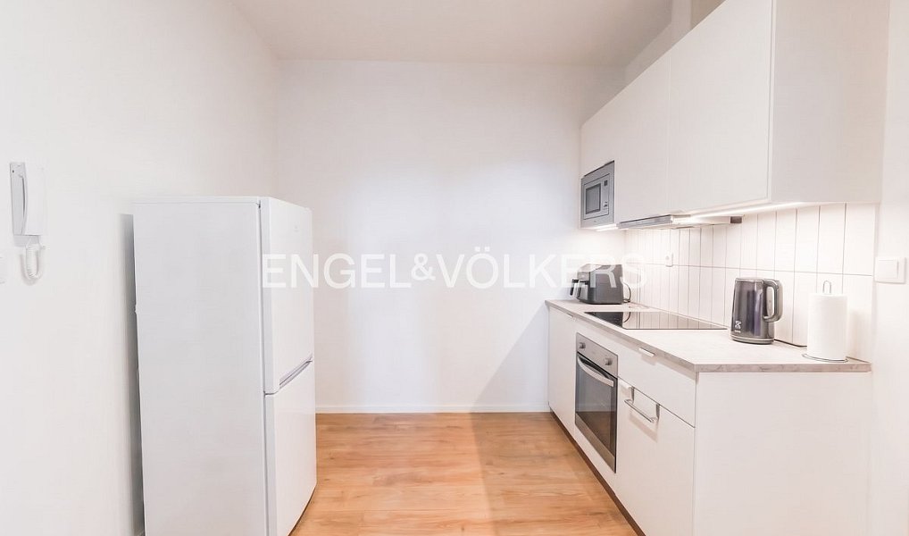 Prodej bytu 2+1 69 m², Praha – náhled fotky 2