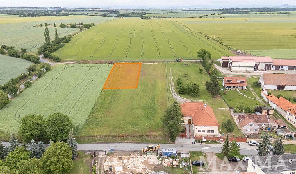 Prodej stavebního pozemku 1 208 m², Číčovice – náhled fotky 2