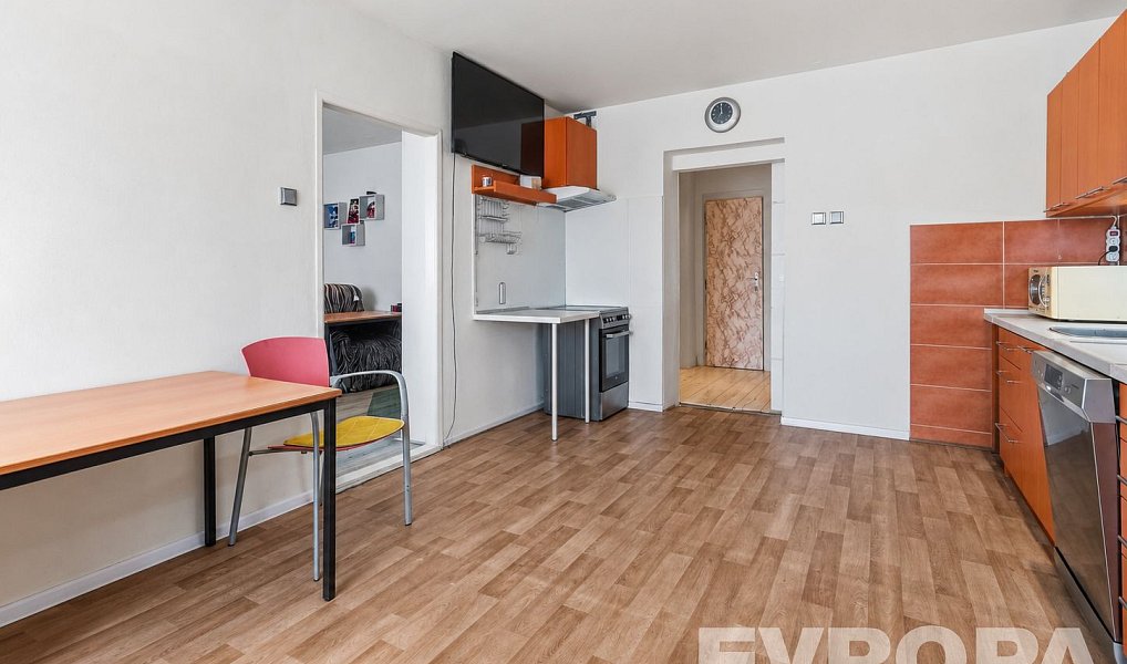 Prodej nájemního domu, činžáku 180 m², Libáň – náhled fotky 4