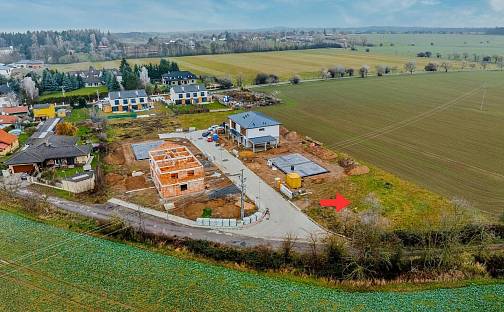 Prodej stavebního pozemku 806 m², Babice, okres Praha-východ