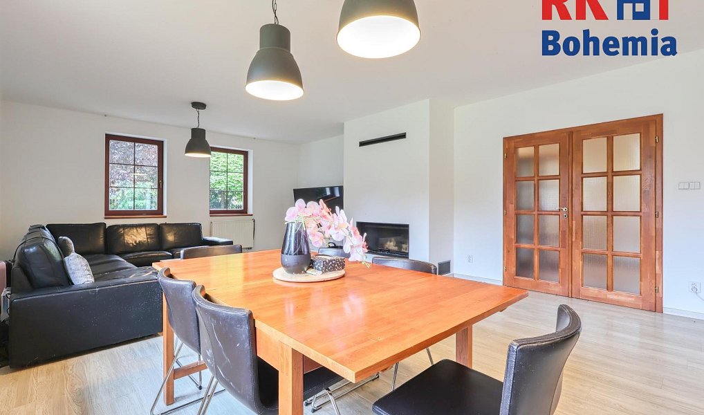 Prodej domu 309 m² s pozemkem 1 162 m², Úvaly – náhled fotky 6