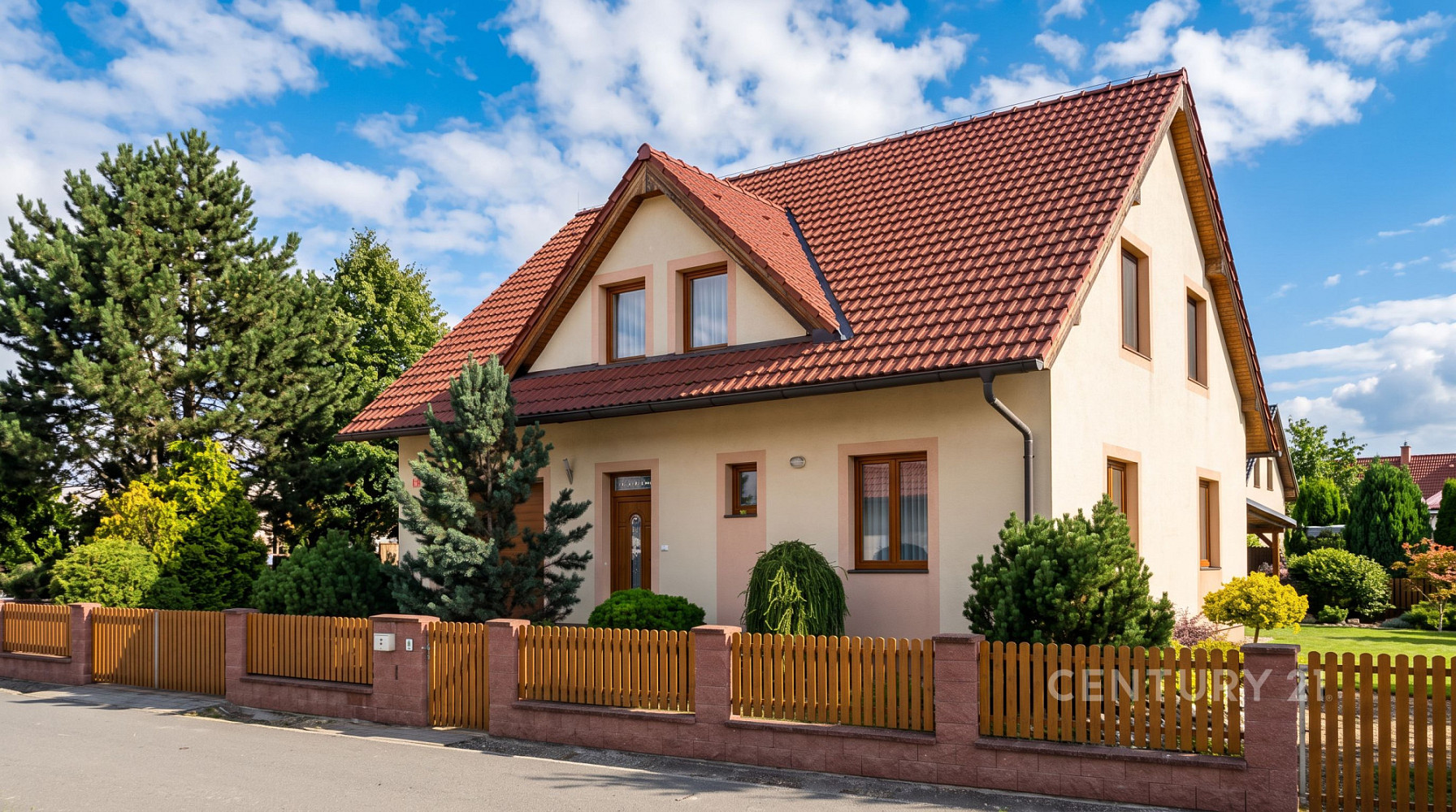 Pronájem domu 171 m² s pozemkem 536 m²