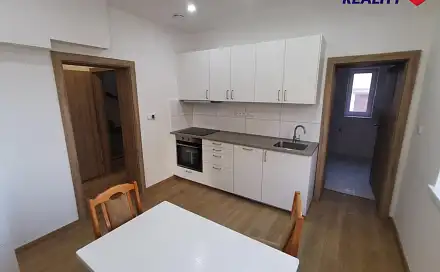 Pronájem bytu 2+1 61 m², Palackého, Štítina, okres Opava
