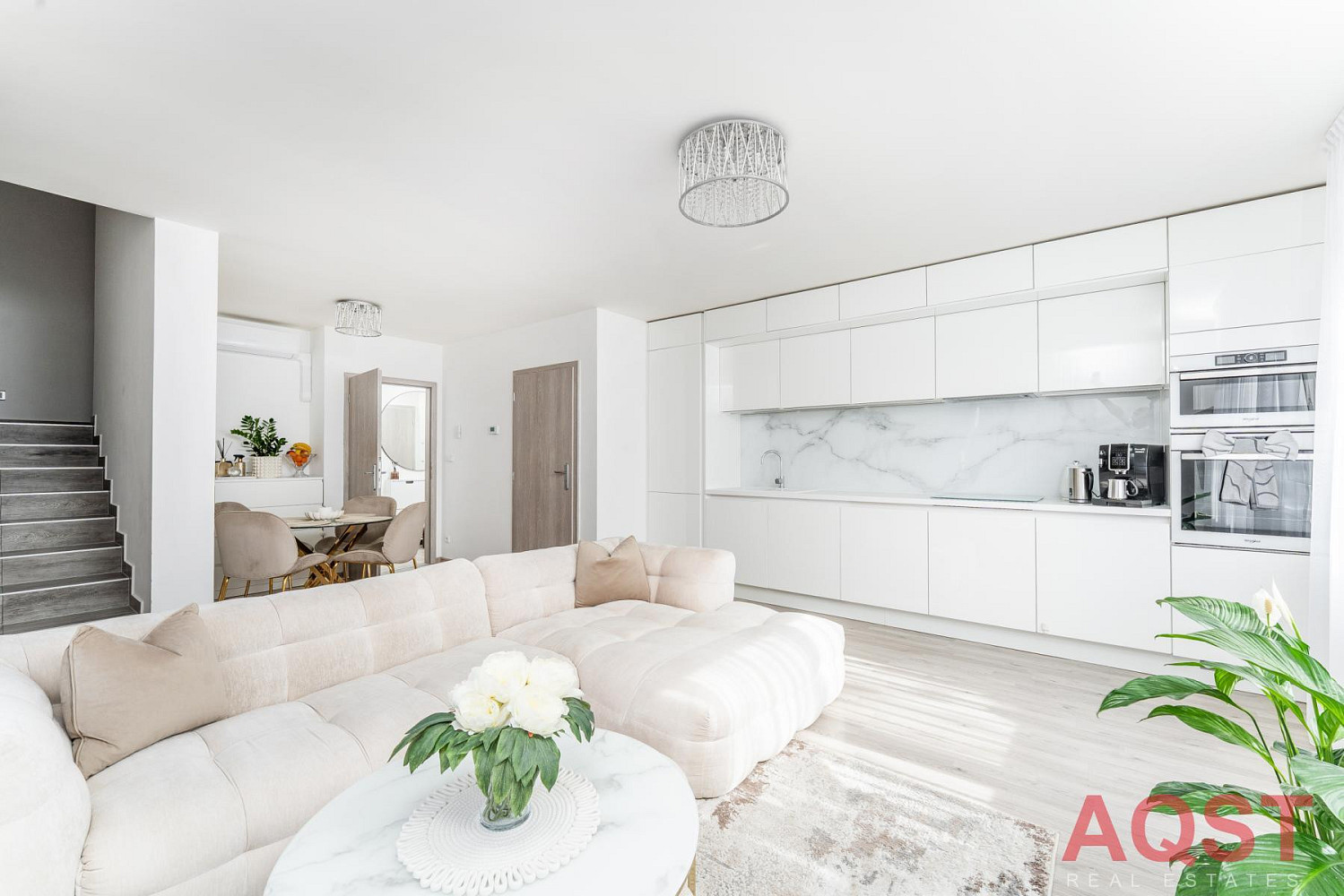 Prodej bytu 3+kk 114 m² — photo 2