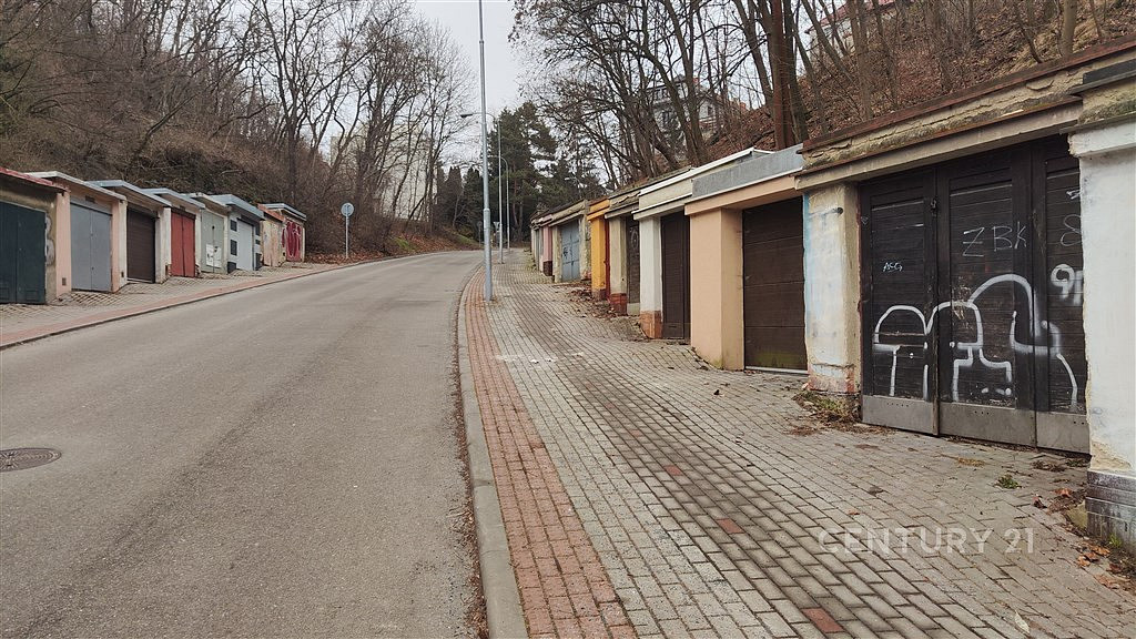 Pronájem garáže 15 m2 — photo 3