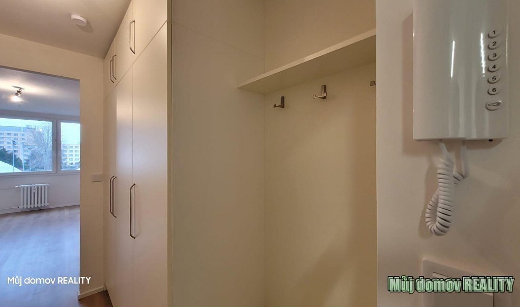 Pronájem bytu 1+kk 22 m², Praha – náhled fotky 26