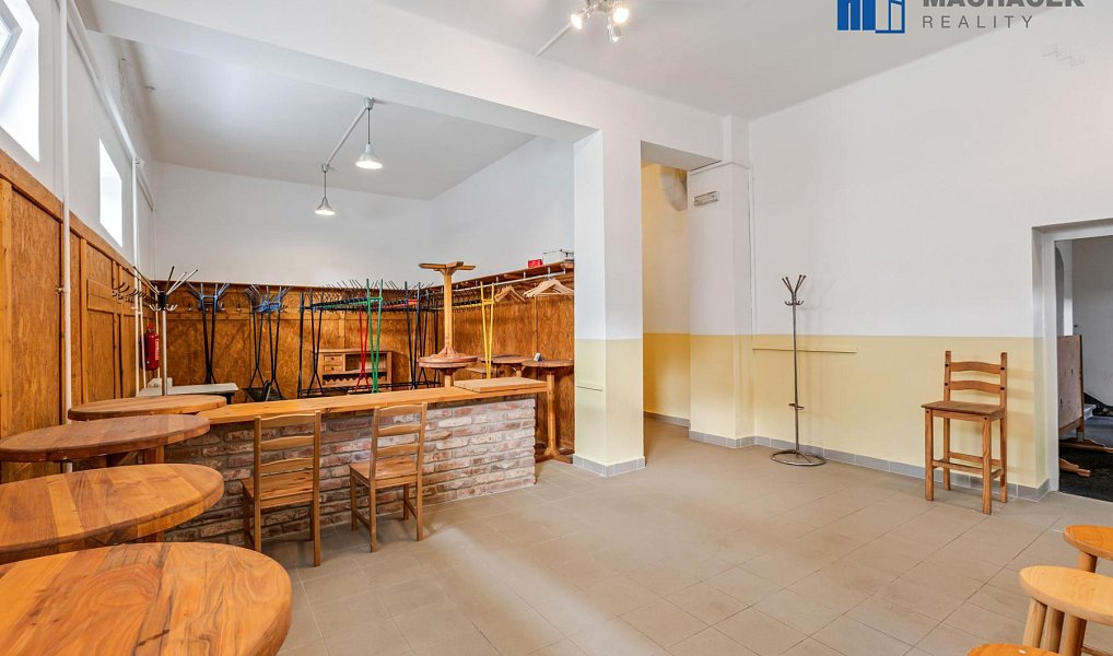 Prodej restaurace 669 m², Duchcov – náhled fotky 22